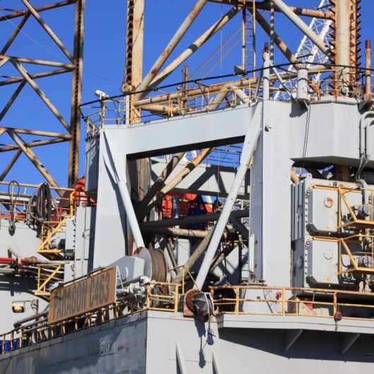 oil-rig - Birdof